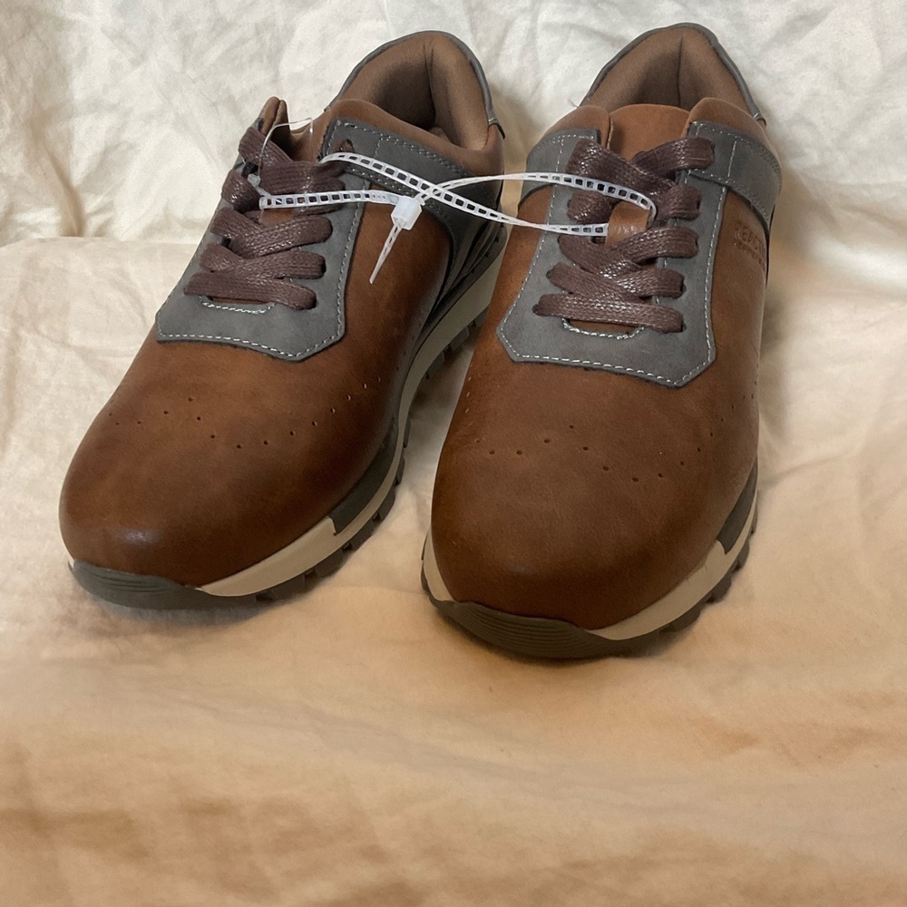 Kenneth Cole Reaction Little and Big Boys Kev Weston Casual Dress Shoe size 5 - Picture 3 of 10